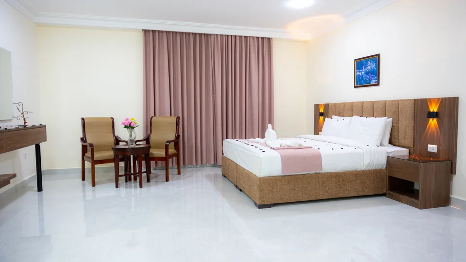 California Hotel photography — Guest rooms and details — 001