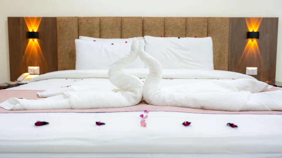 California Hotel photography — Guest rooms and details — 009