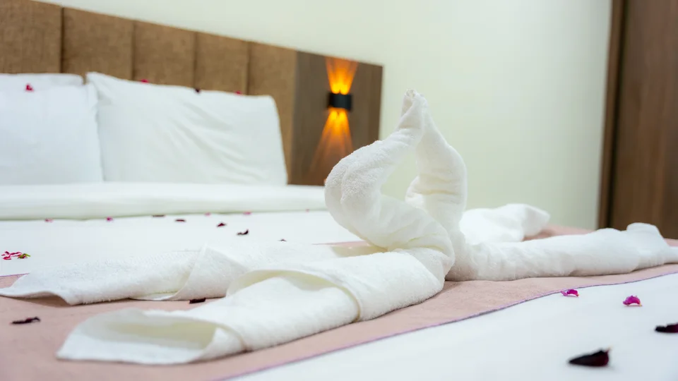 California Hotel photography — Guest rooms and details — 010