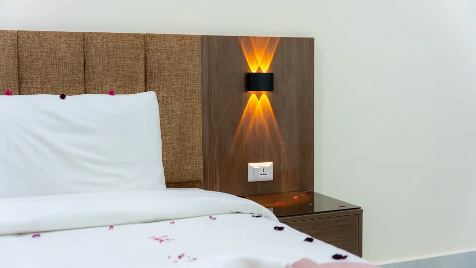 California Hotel photography — Guest rooms and details — 011