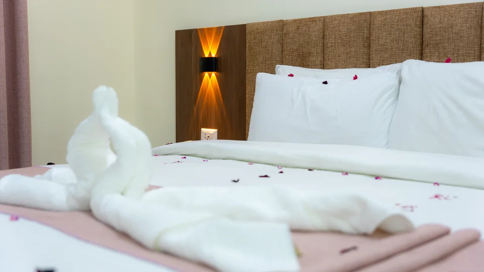 California Hotel photography — Guest rooms and details — 012
