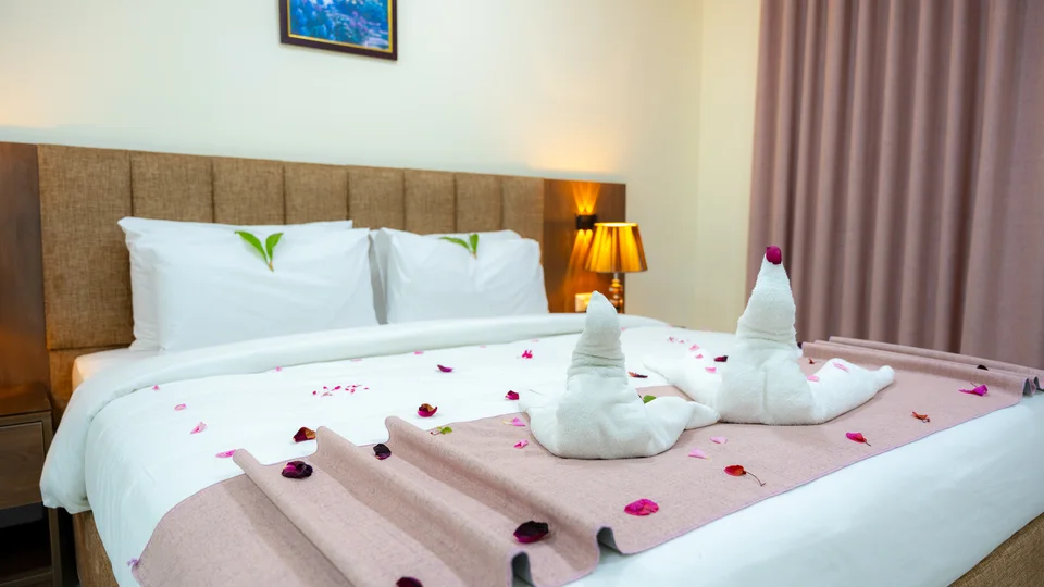 California Hotel photography — Guest rooms and details — 021