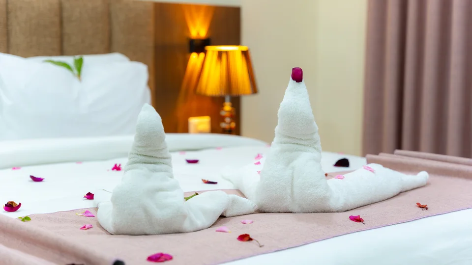 California Hotel photography — Guest rooms and details — 022