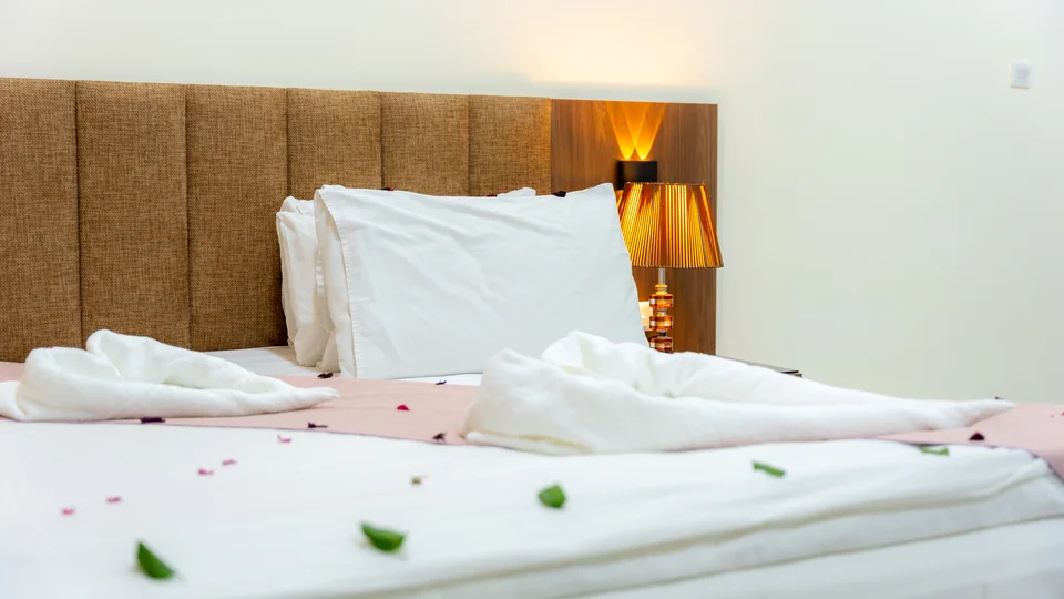 California Hotel photography — Guest rooms and details — 042