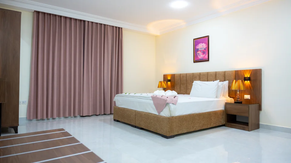 California Hotel photography — Guest rooms and details — 044