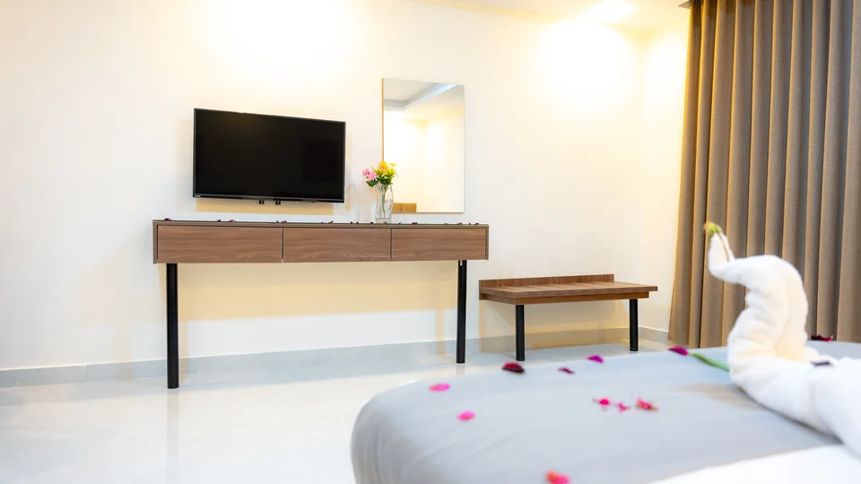 California Hotel photography — Guest rooms and details — 046