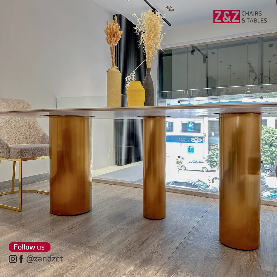 Z&Z — The table, in context / 04