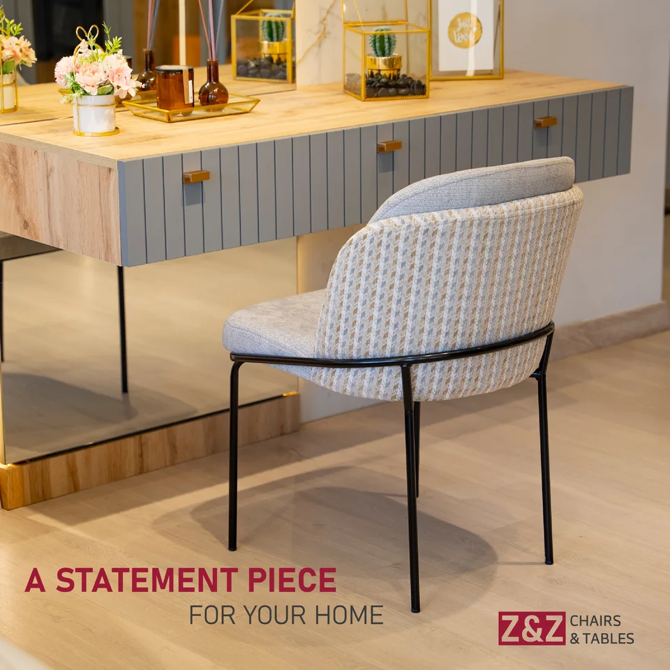 Z&Z — Work surfaces and seating / 01
