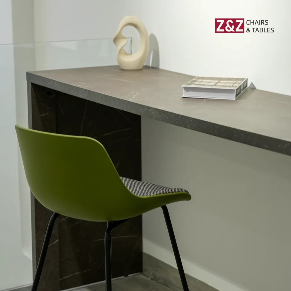 Z&Z — Work surfaces and seating / 08