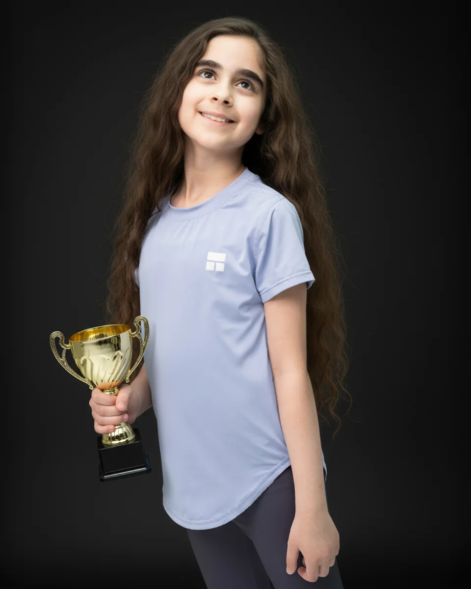 Courts 35% campaign — Kidswear / blue shirt and trophy