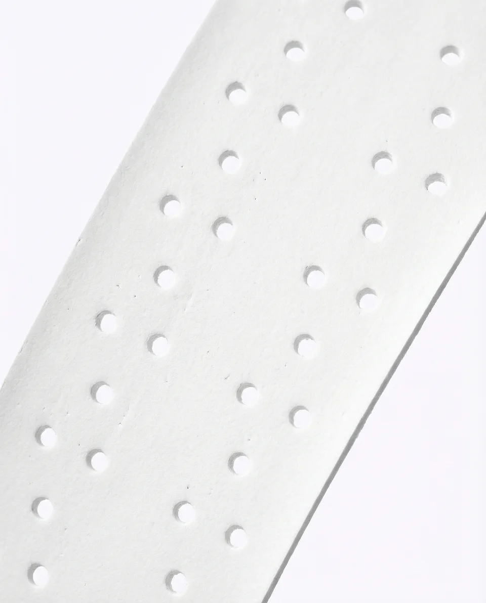 Courts product imagery — Grip / view 08