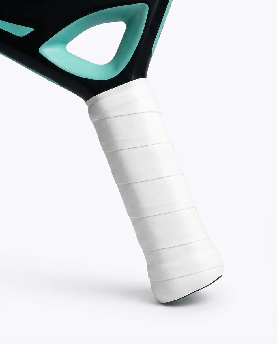 Courts product imagery — Grip / view 12
