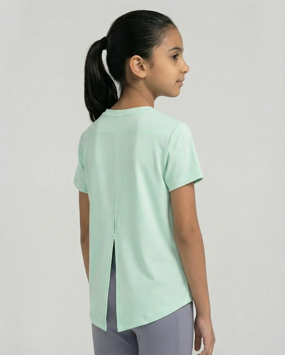 Courts product imagery — Kids / TSH315-GRN / view 02