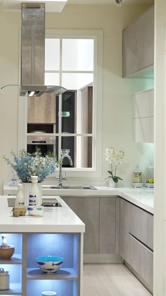 Film still at 1.49s. Tahboub Home — Zalatimo, A Kitchen in Use.