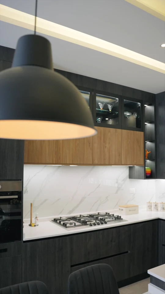 Artifex — Kitchen, Light & Reflection. Film still at 16.28s.