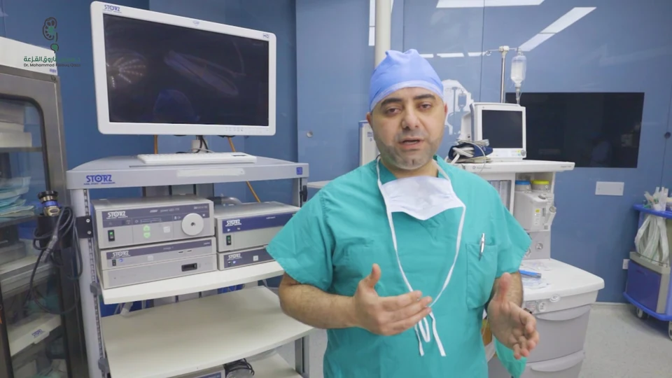 Dr. Mo — A Clinical Perspective. Film still at 34.46s.